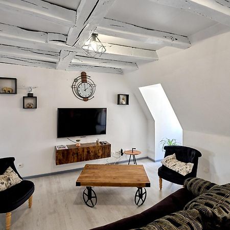 Appartement De Caractere, Charme نيفي المظهر الخارجي الصورة