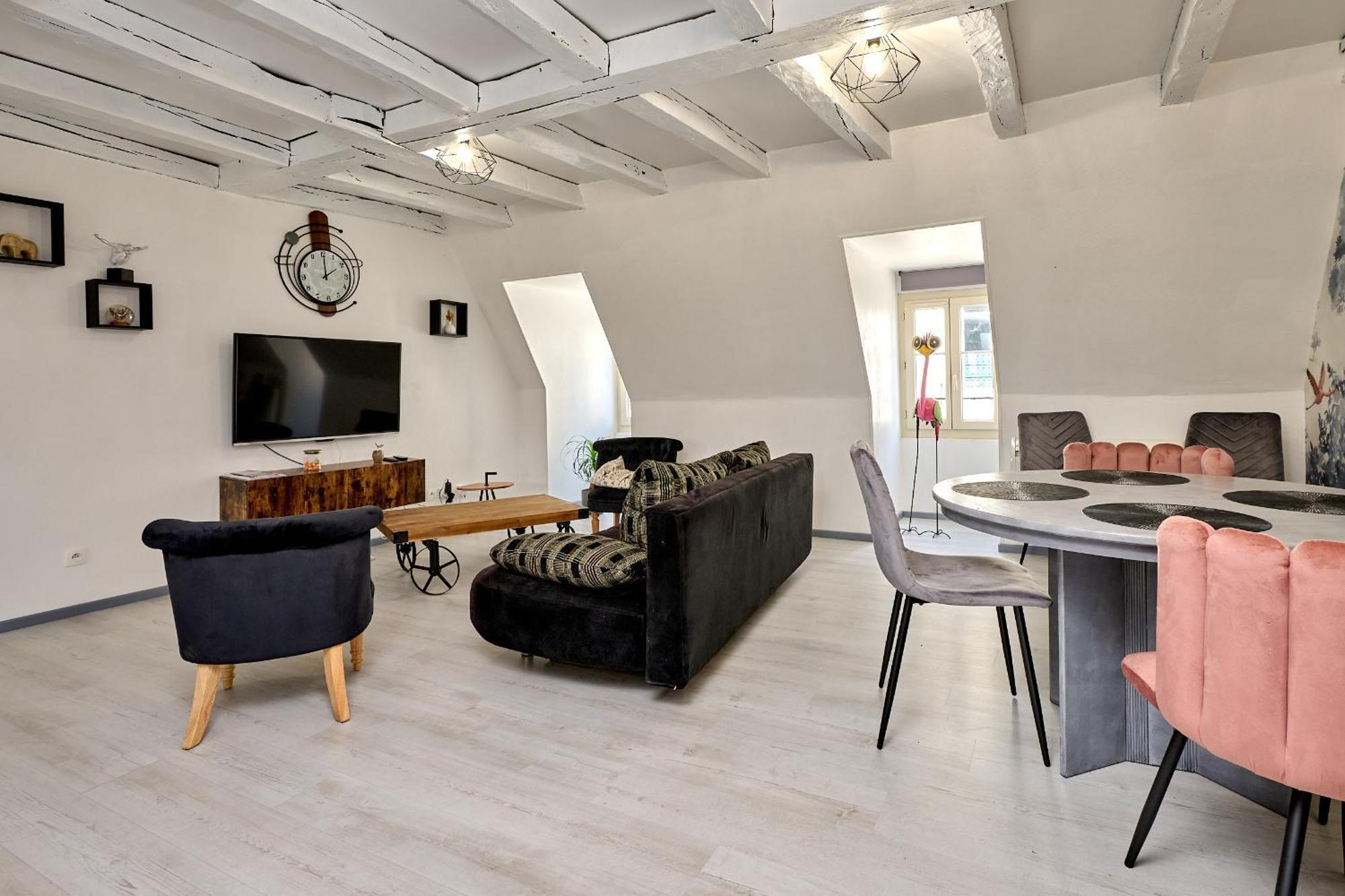 Appartement De Caractere, Charme نيفي المظهر الخارجي الصورة