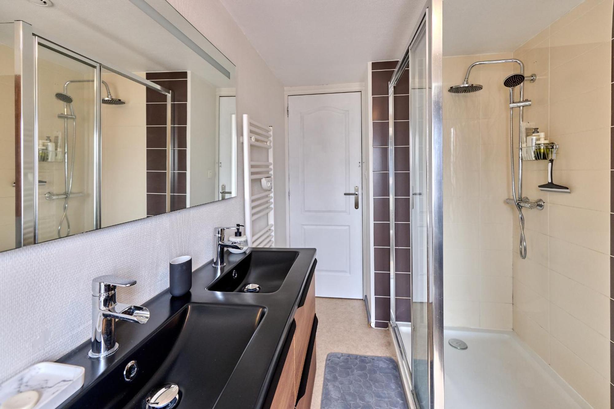 Appartement De Caractere, Charme نيفي المظهر الخارجي الصورة