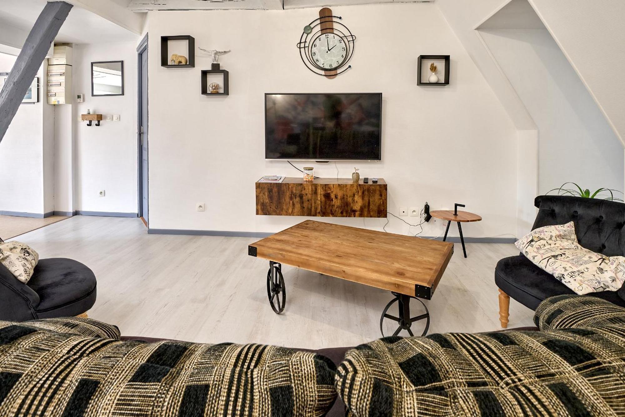 Appartement De Caractere, Charme نيفي المظهر الخارجي الصورة