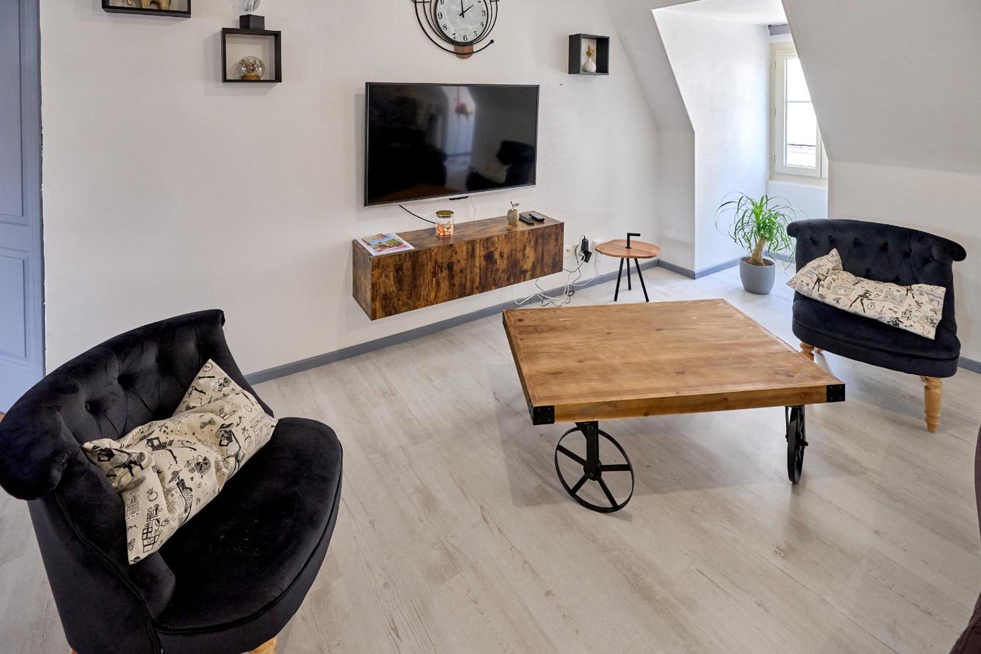 Appartement De Caractere, Charme نيفي المظهر الخارجي الصورة